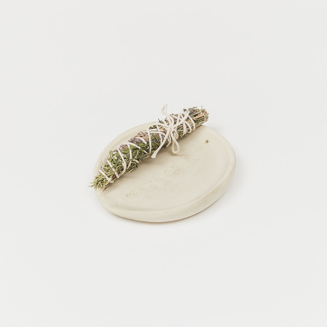 BASE "LAVANDA" de Mudah Cerámica con ATADO CÓSMICO para sahumar - PURIFICA: Lavanda, Romero, Ruda, Hinojo