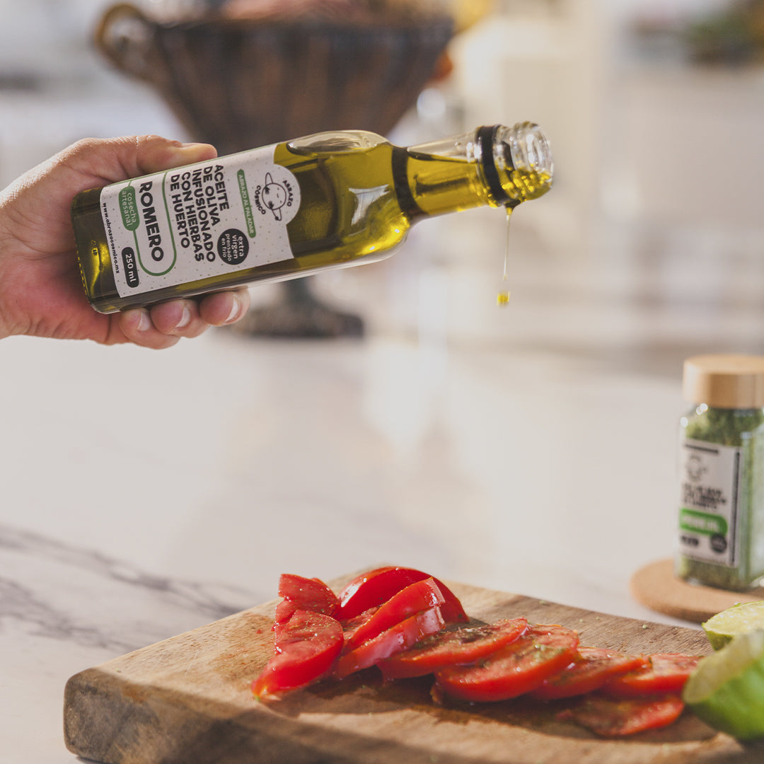 Aceite de Oliva extra virgen infusionado con ROMERO del huerto