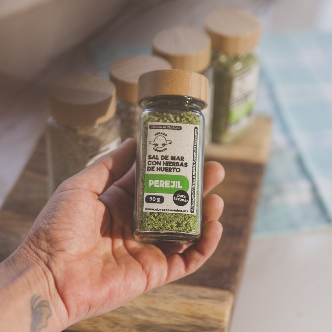 Sal de Mar con hierbas de huerto: PEREJIL